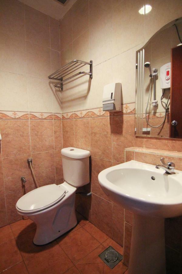 Rose Cottage Hotel Taman Daya Johor Bahru Zewnętrze zdjęcie