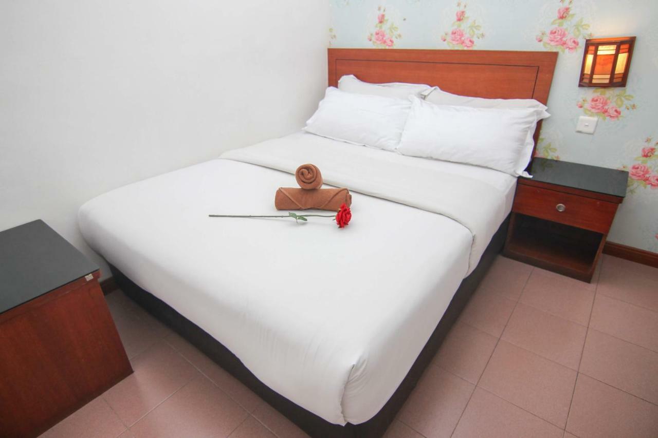 Rose Cottage Hotel Taman Daya Johor Bahru Zewnętrze zdjęcie